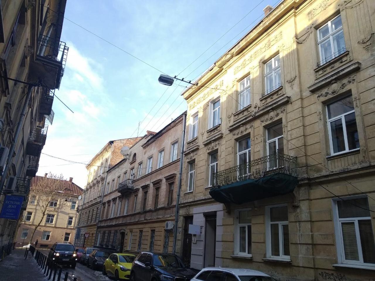 Pop Art Hostel Lviv Exterior photo